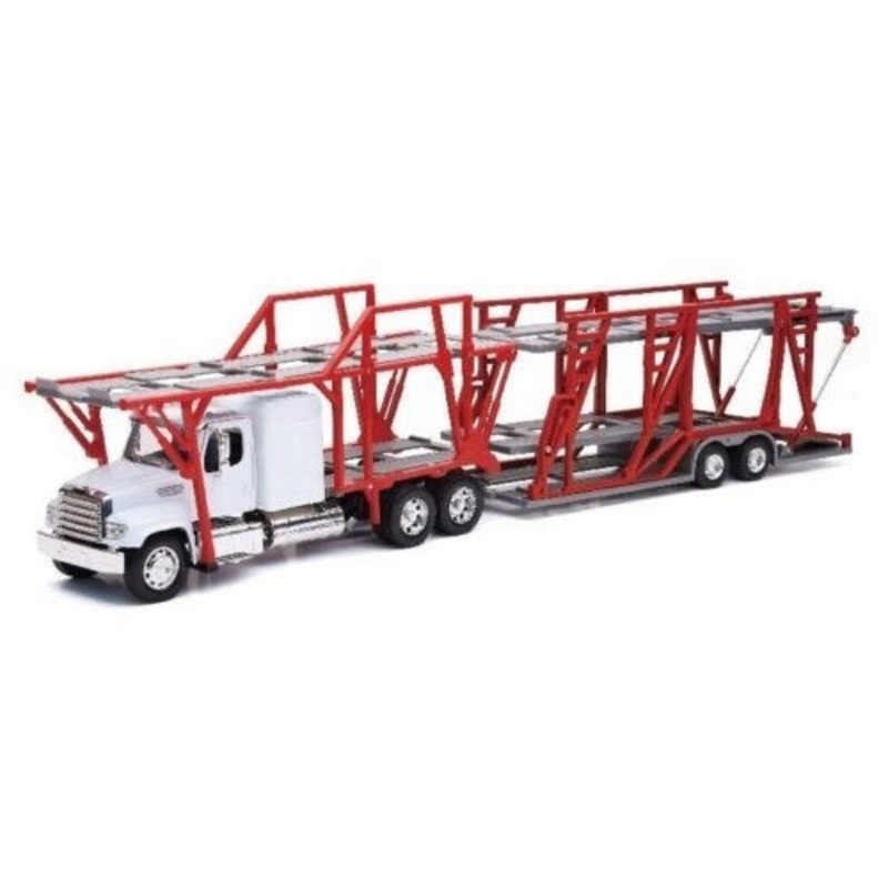 1:32 Freightliner Car Carrier