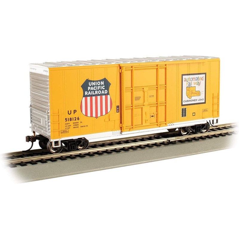 Hi-Cube Boxcar with sliding door Union Pacific