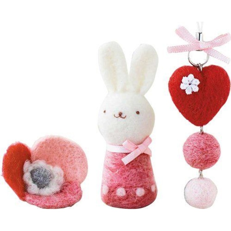 Hamanaka H441-315 Felt Wool Handicraft Kit Mascot Heart Strap & Rabbit & Flower Brooch
