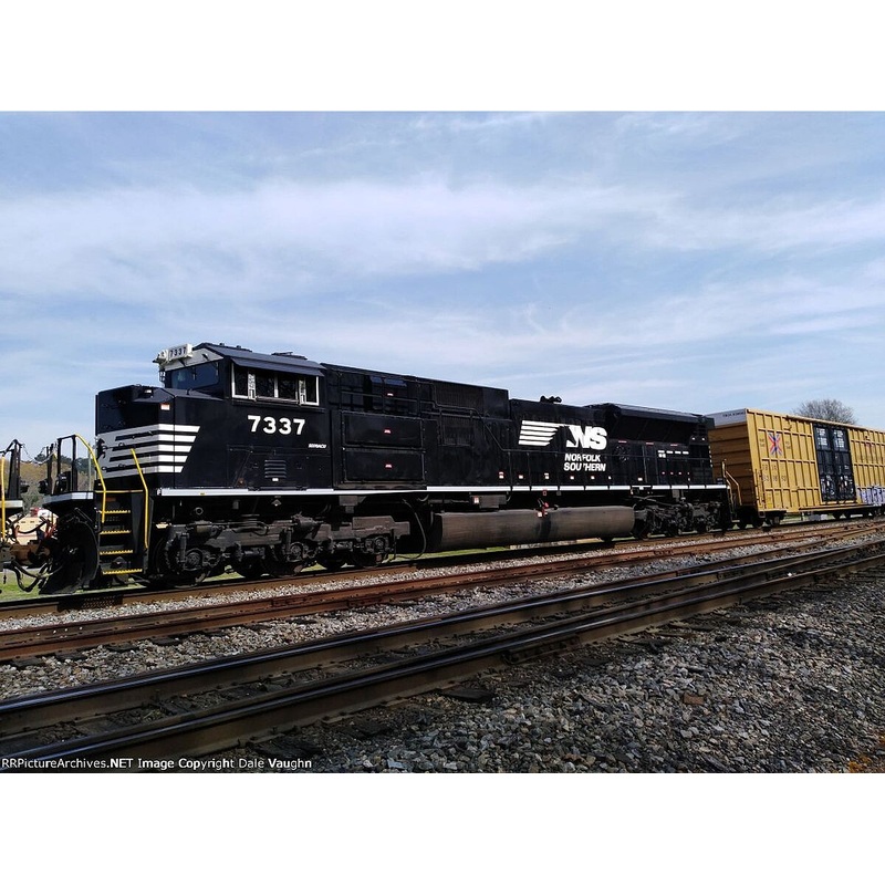 SD70ACu NS 7337 – N-Scale