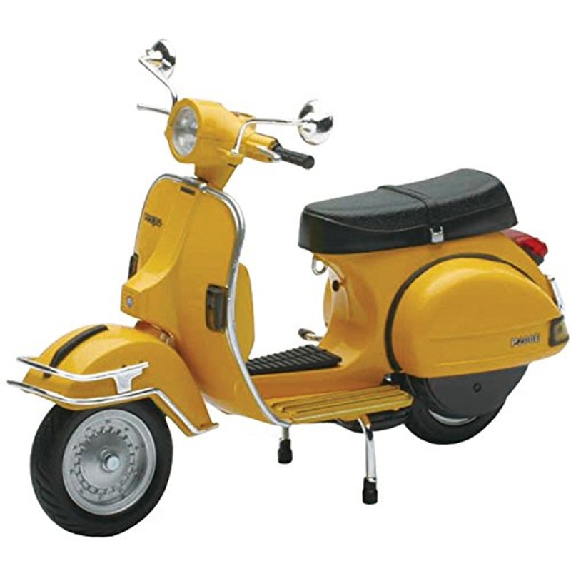 Aoshima Skynet 97267 Vespa P200E 1978 / Yellow 1/12