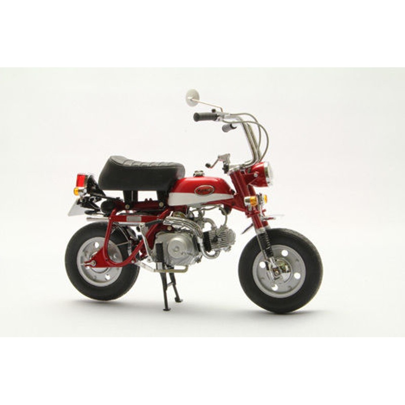 Ebbro 10020 Honda Monkey Z50Z (Red) 1/10 Scale