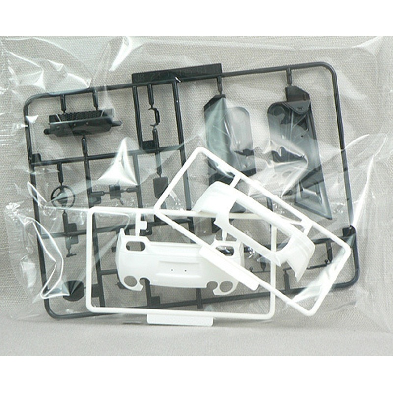 Aoshima 44612 Nissan GT-R R35 (Left hand drive) with engine 1/24 Scale Kit