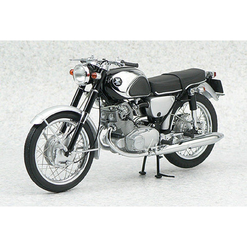 Ebbro 10013 Honda CB72 1960 1/10 Scale
