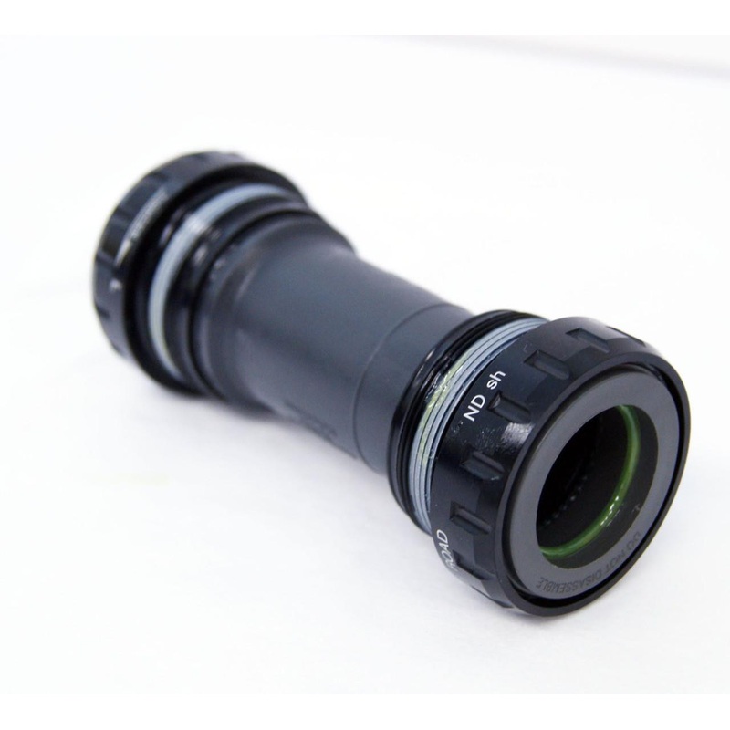 Shimano (Cycling) 105 SM-BBR60 Threaded Bottom Bracket (68 mm/English) ISMBBR60B