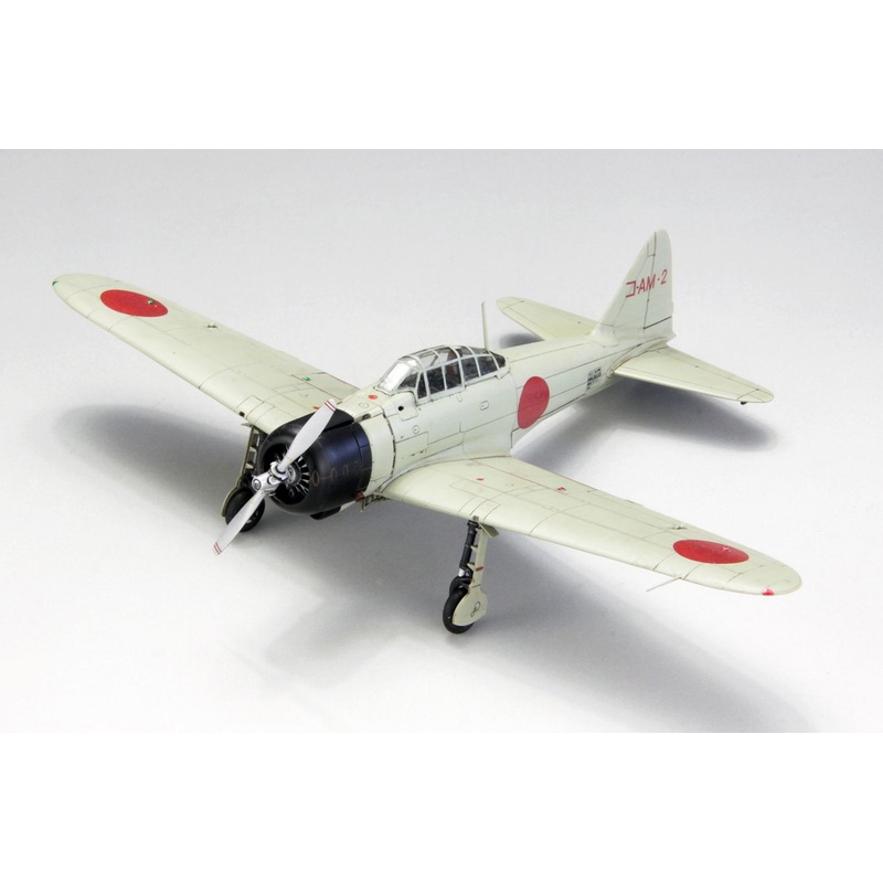 Fine Molds 1/72 Imperial Japanese Navy 12-Shi Carrier-Based Fighter Plastic Model