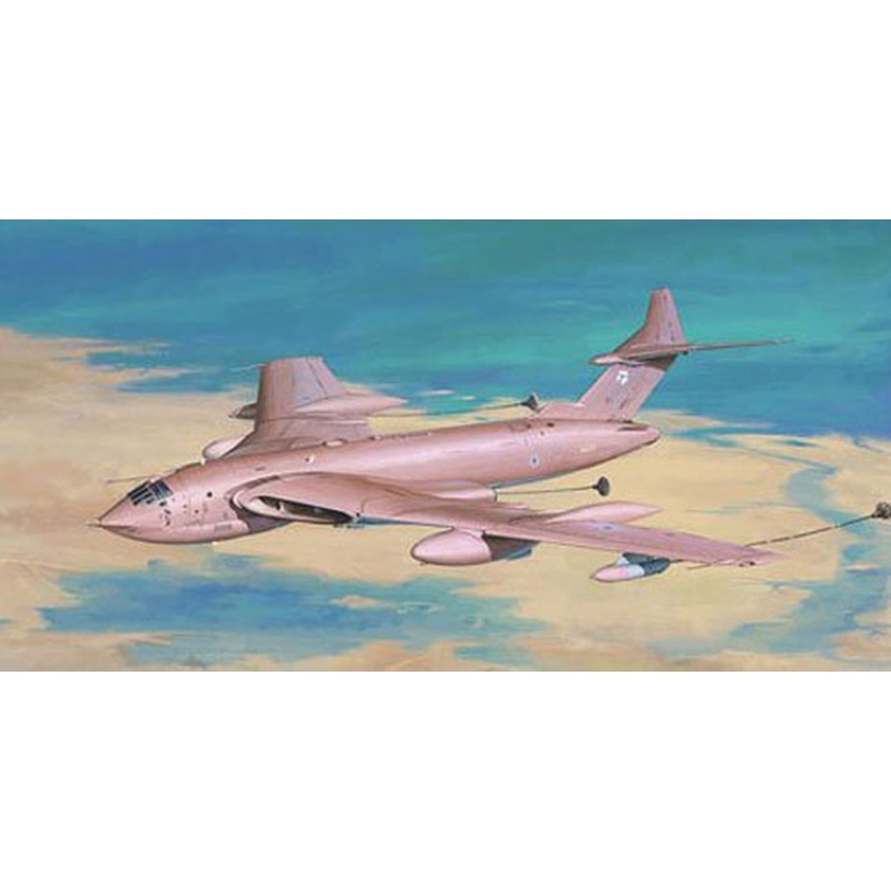 Pit-Road Skywave SN-19 Victor K.2 Tanker Plane Desert Storm 1/144 Scale Kit
