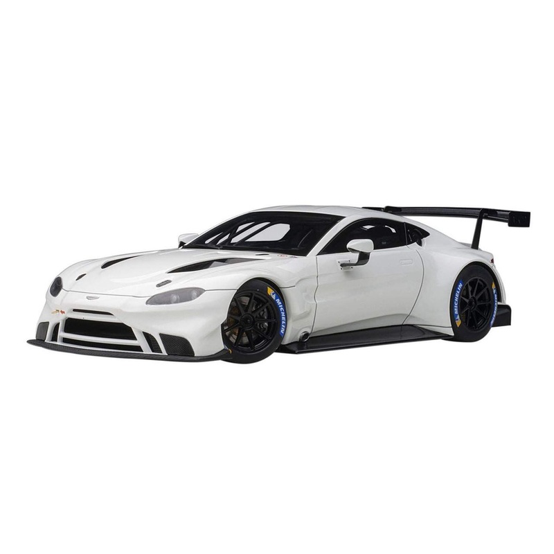 AUTOArt 1/18 Aston Martin Vantage GTE ’18 (White) Finished Model