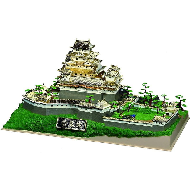 Doyusha DG1 Japanese Himeji Castle DX Gold 1/380 Scale Plastic Model