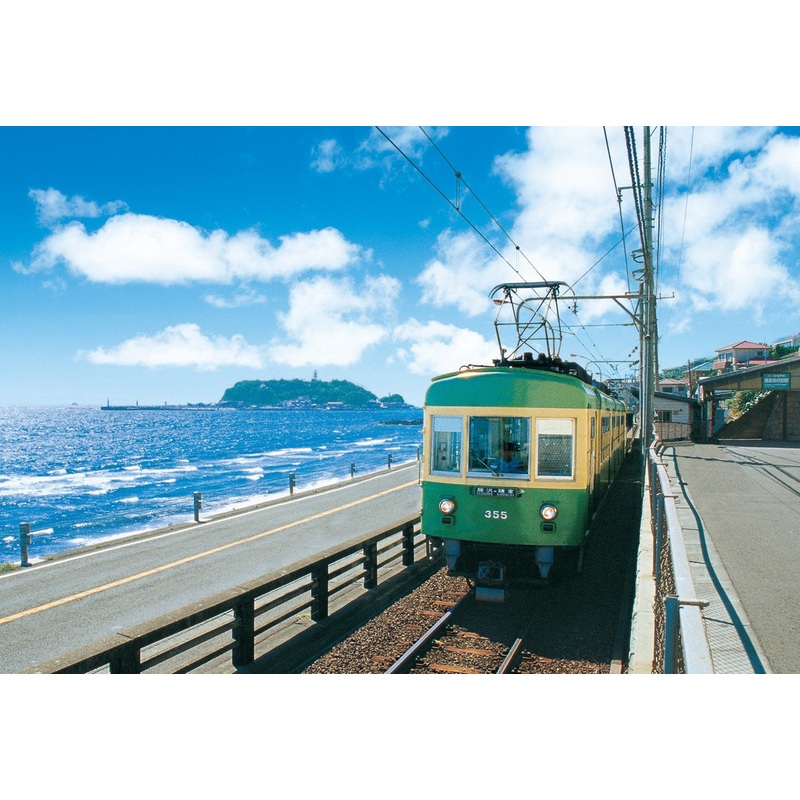 Epoch Jigsaw Puzzle 26-230 Enoshima Railway Running Along the Coast (300 Pieces)