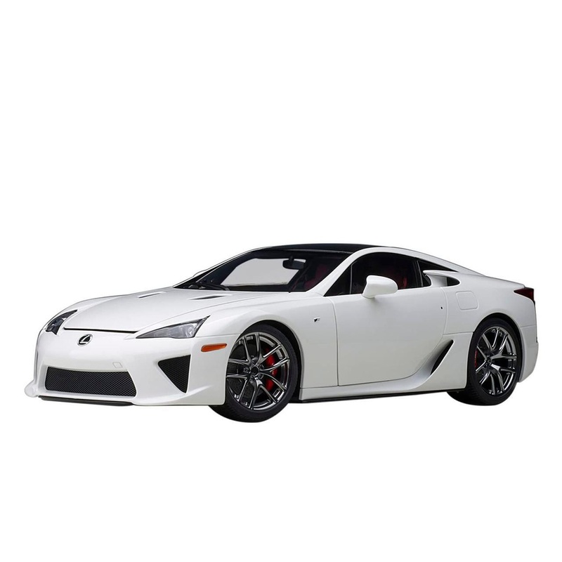 AUTOArt 1/18 Lexus LFA (Whitest White/Black Carbon) Finished Model