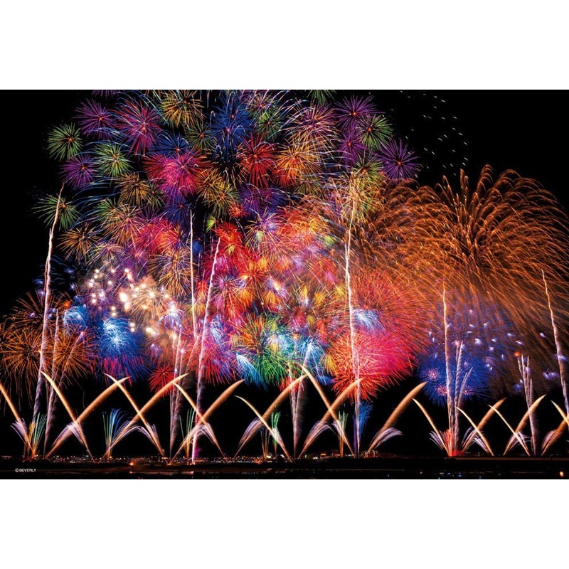 Beverly Jigsaw Puzzle 83-087 Glow in the Dark Fireworks in Nagaoka (300 Pieces)