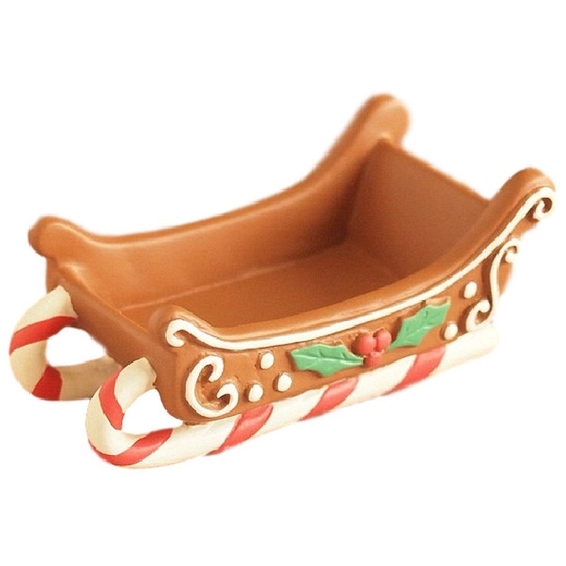 DECOLE concombre Christmas Candy Sleigh Mini Figure